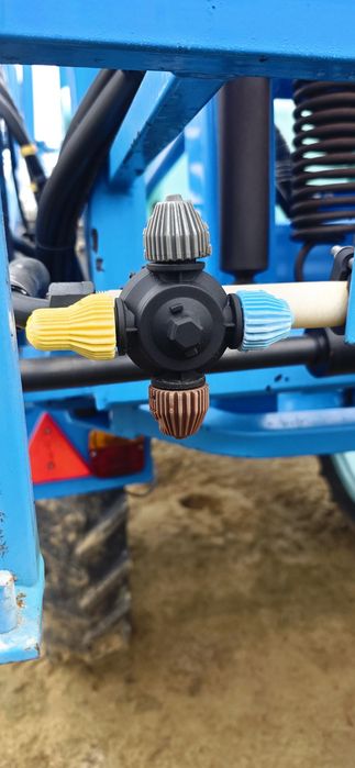 Opryskiwacz Berthoud Mayor 3200 28/27/24/21 m . ( Nie Kuhn/Hardi).ARAG