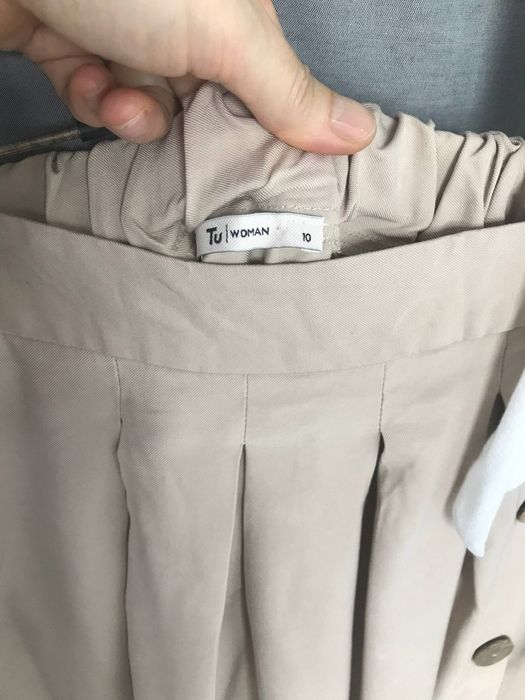 Спідниця бежева+ сорочка в подарунок