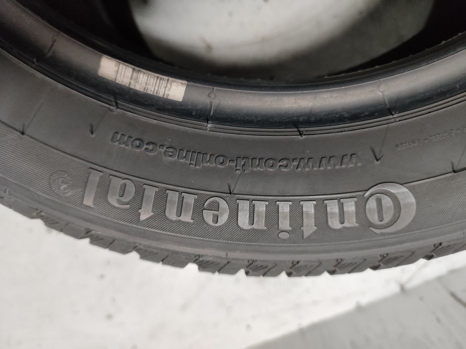 2 Pneus continental 175/60R15 Oferta da Entrega