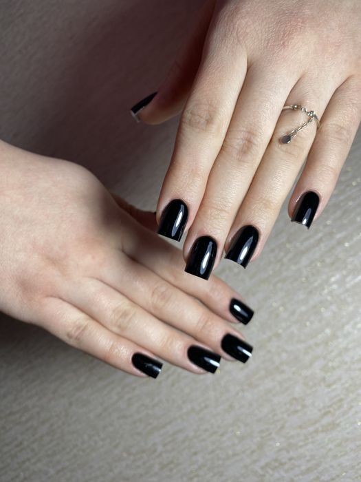 Манікюр  на Дарниці