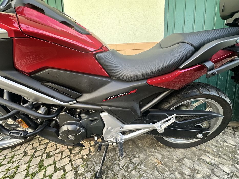 Mota semi nova com poucos km