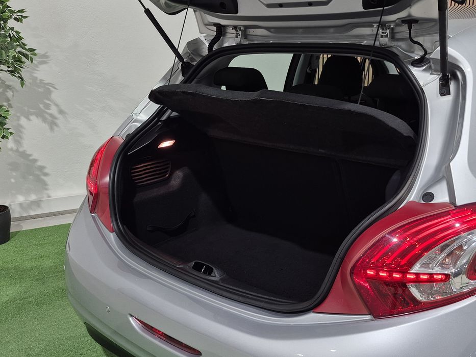 Peugeot 208 1.4HDI - 111.000KM | GARANTIA | NACIONAL