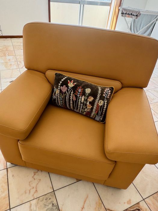 Conjunto de sofá + 2 poltronas