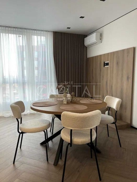 Продаж 2-кімнатної квартири 67 м² з ремонтом у ЖК «Варшавський 3», Нивки