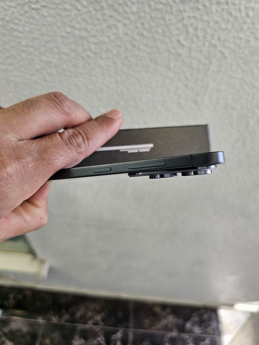 Galaxy S25 edge..512/12gb