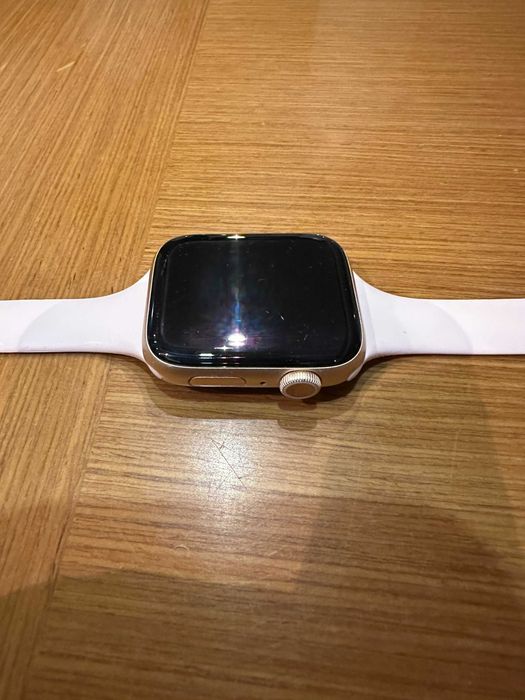 Apple Watch Series 6 (GPS) 44mm Gold Alumínio - Como Novo + Extras