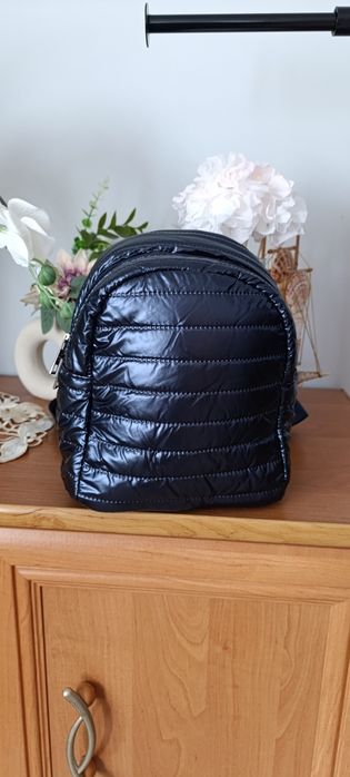 Plecak damski mały granatowy pikowany