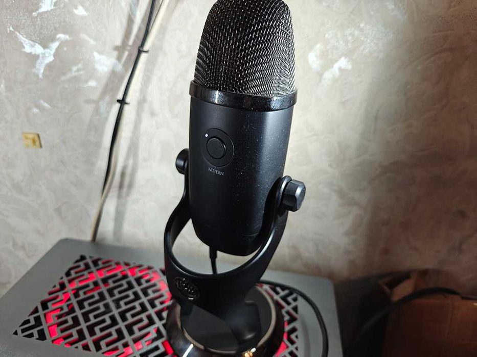 Мікрофон Logitech Blue Yeti X Blackout