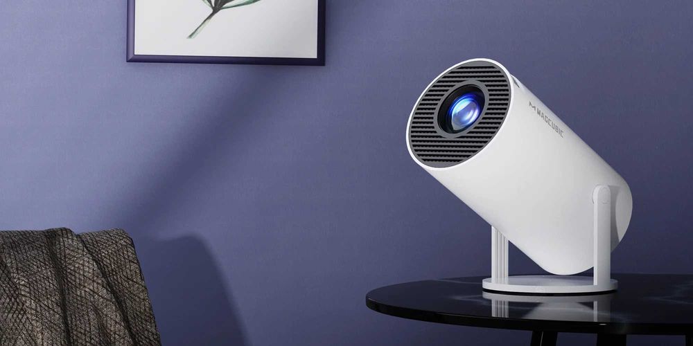 Portable Video Projector with Speakers and Remote Control, New Android Apps and IPTV64168937423617120