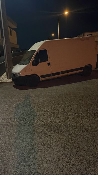 Aluguer de carrinha para mudanças - sem motorista ou com, tu escolhes