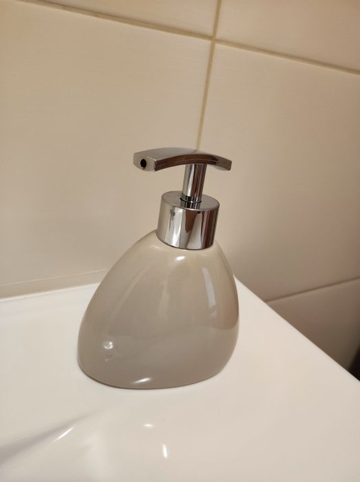 Soap Dispenser433902834618224640