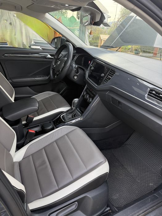 Volkswagen T-Roc 1.5 150cv Automático Premium | Teto Panorâmico