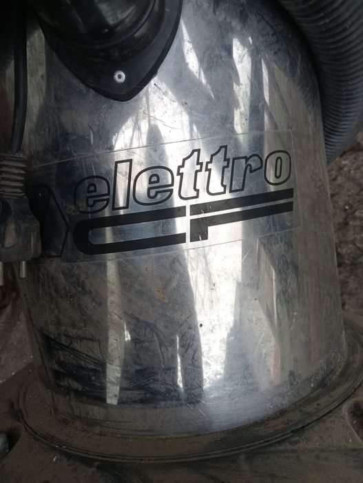 Продам промышленный пылесос