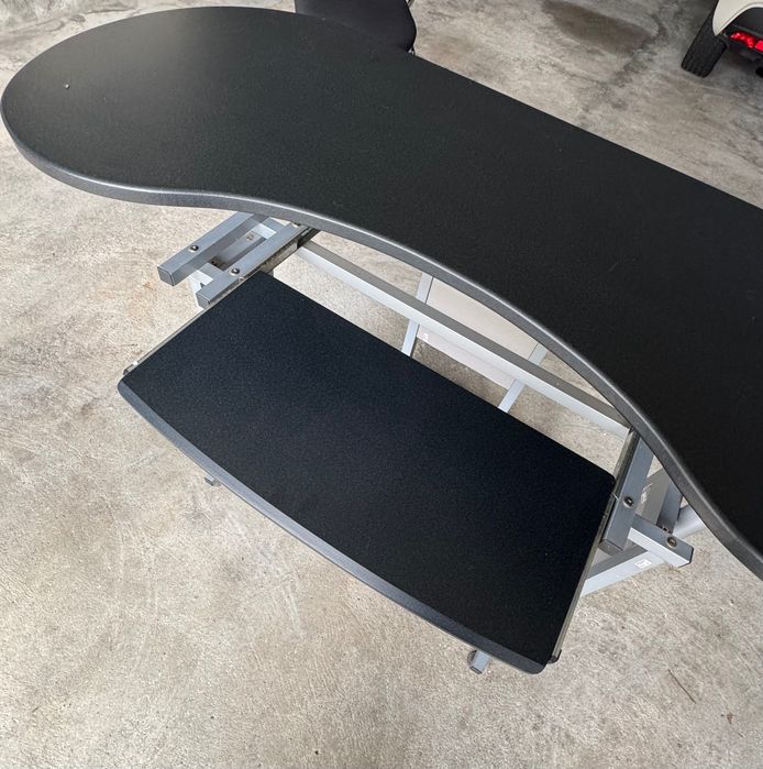 Secretária extensível- ajustável, prática e funcional + cadeira