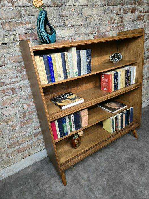 Biblioteczka vintage prl po całkowitej renowacji