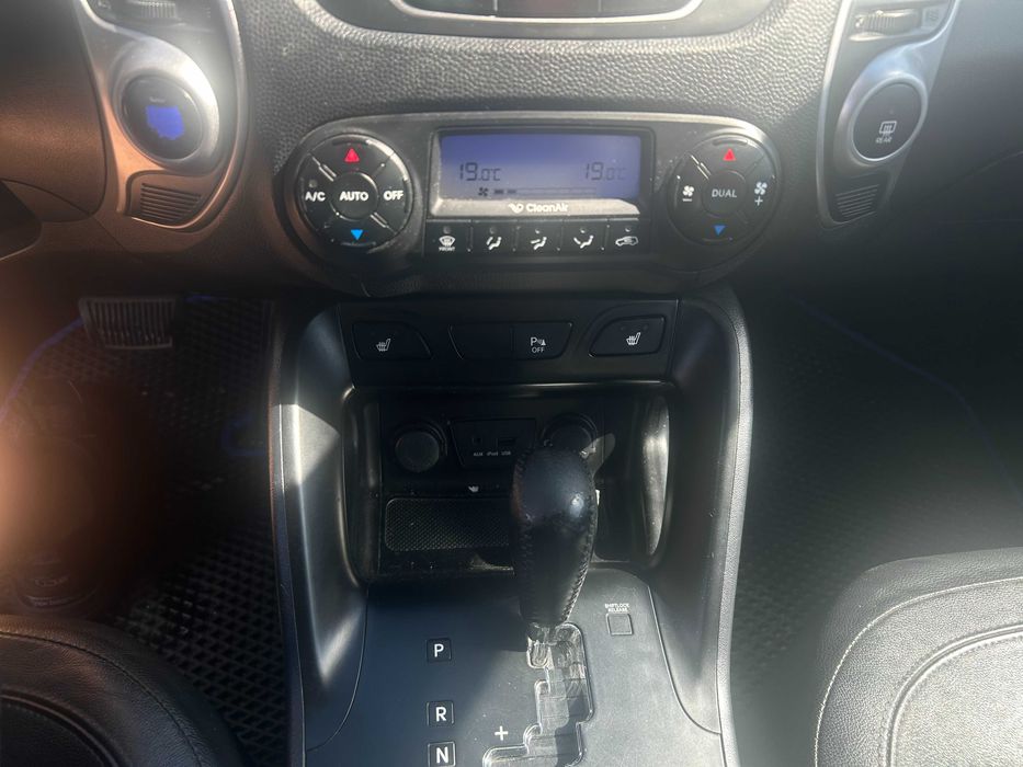 Hyundai ix35 2012 VIN TMAJU81VDCJ215684 фото оголошення 16 з 24