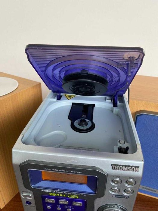 Продам музичний центр Thomson