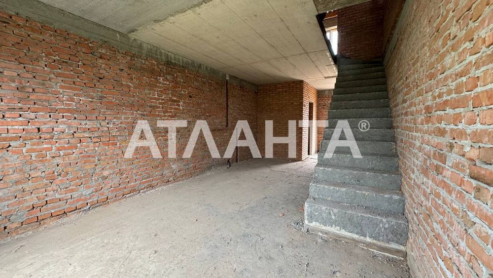 Продаж Танхауса  У Хотові, вигідна ціна. Обухівського району.