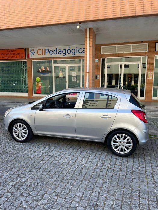 Opel Corsa ( Com Possibilidade de  financiamento)