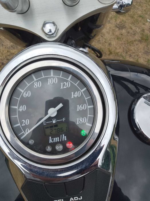 Motocykl Suzuki Intruder vl800