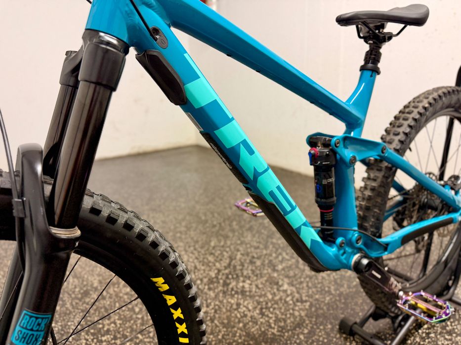 Trek Remedy 7 •  S | 27,5 • 2021 • RS Deluxe • Sram GX • Bontrager •