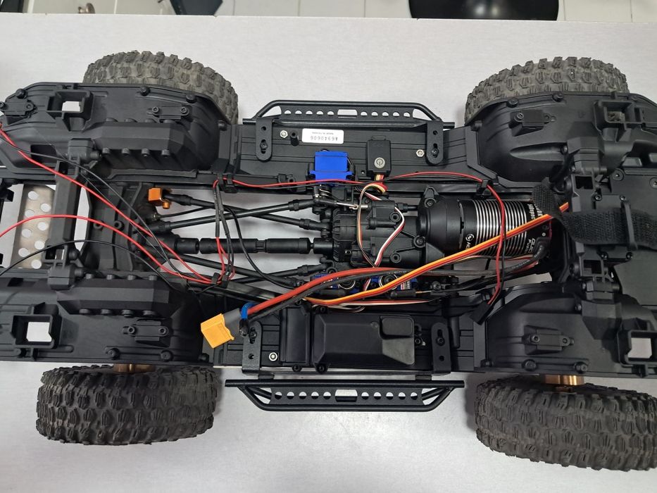 Usado Traxxas trx4 nissan terrano