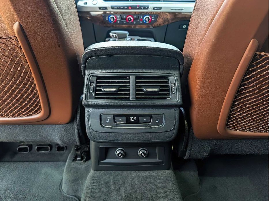 Audi Q7      2019