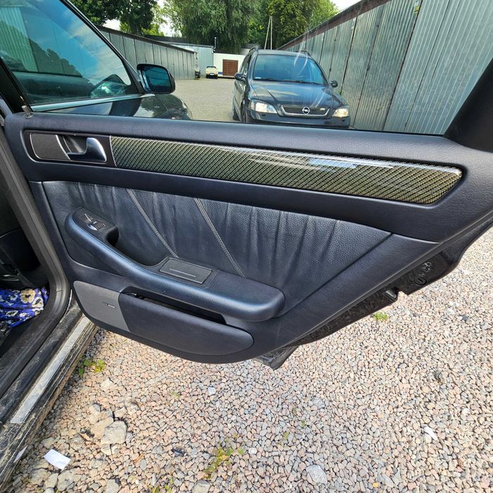 Dekory listwy drzwi deski tunelu konsoli Carbon Audi S6 C5 manual