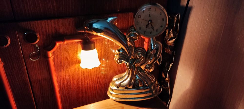 Светильник - часы