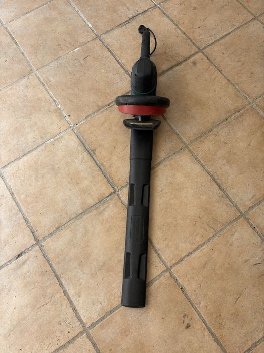 Maquina Parkside corta sebes