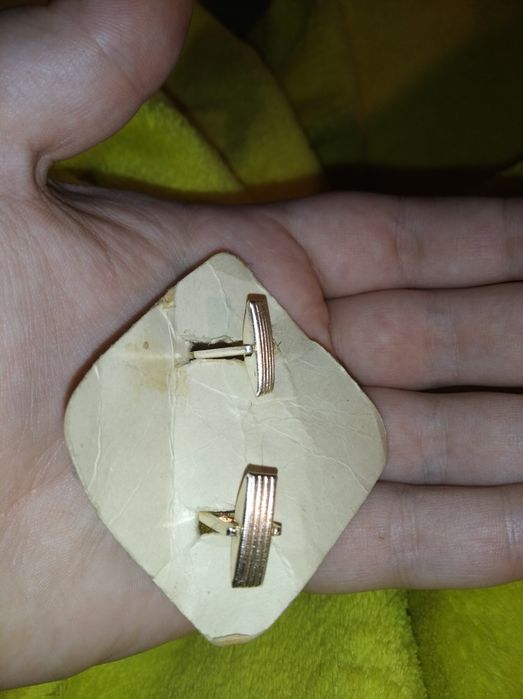 Запонки СССР с янтарём винтажные редкие жолтые с камнем овальные