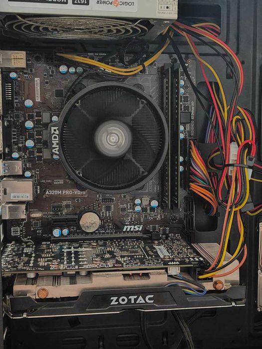 Отличный ПК. Ryzen 5-2400g RX580 8gb 16gb SSD + HDD