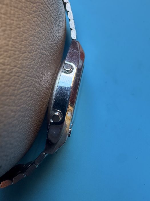 Zegarek elektroniczny Citizen Seven ciekawy model Sprawny