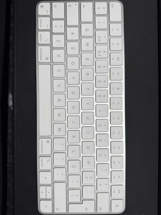 Apple Magic Keyboard + Magic Trackpad + Estojo Hermitshell