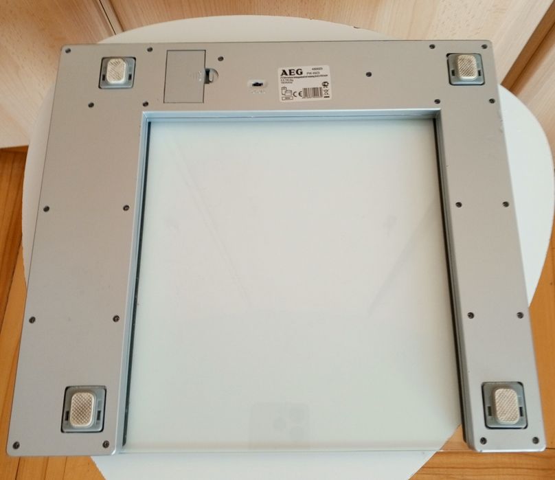 Весы напольные диагностические AEG