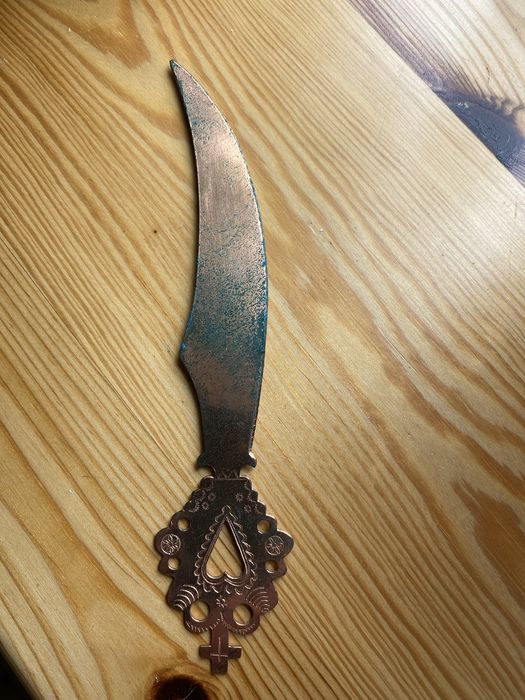 Noz miedziany ozdobny