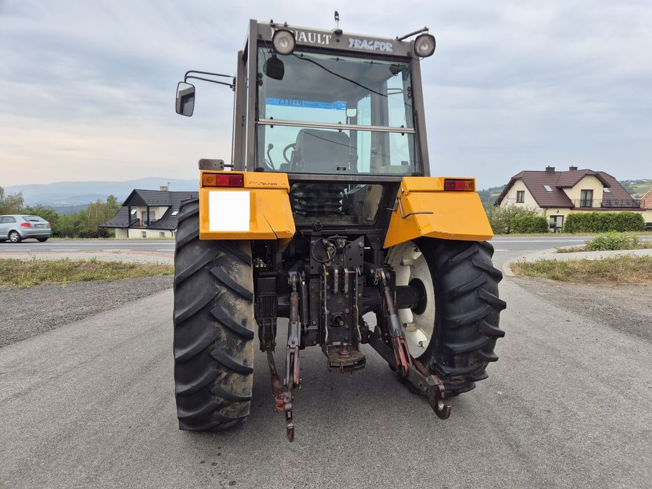 Ciągnik roln8czy Renault 110.54