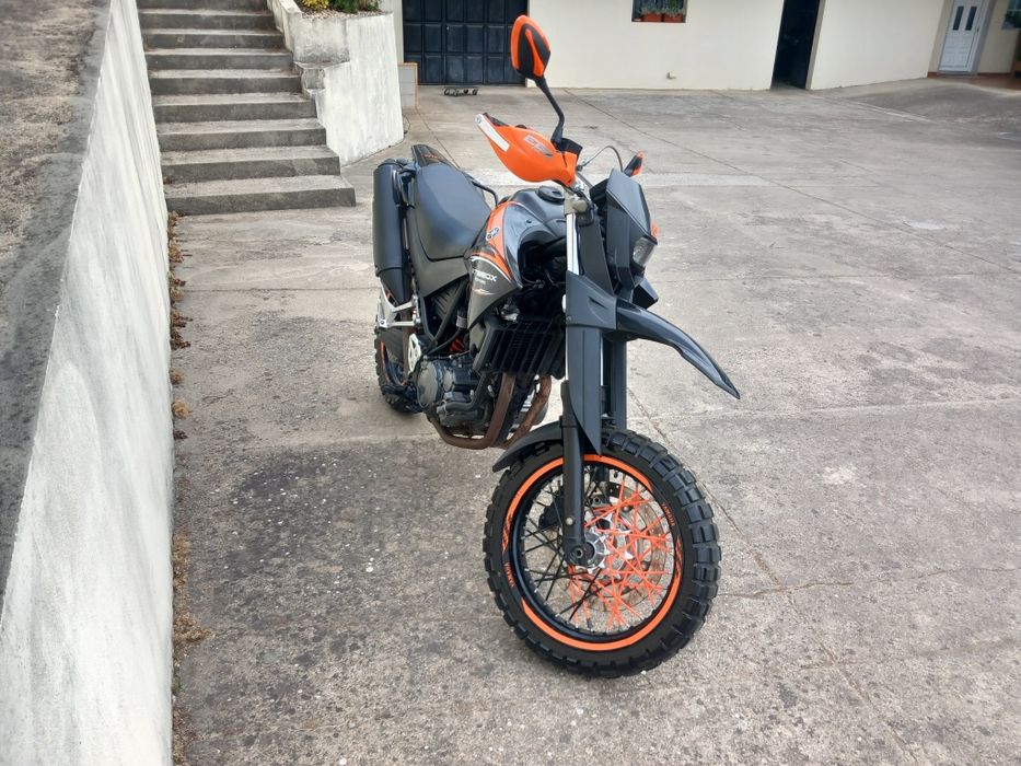 Vendo ou troco xt660x do ano 2011