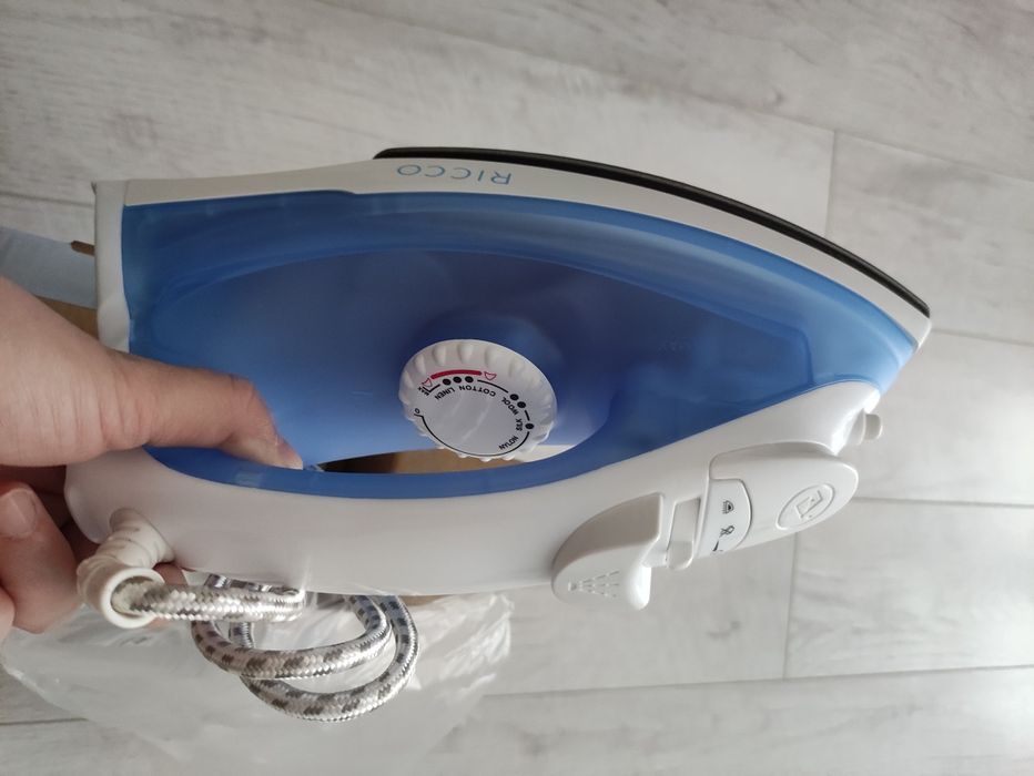 Sprzedam zelazko Ricco