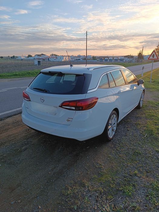 Opel Astra K 1.6 sporttourrer de 2016
