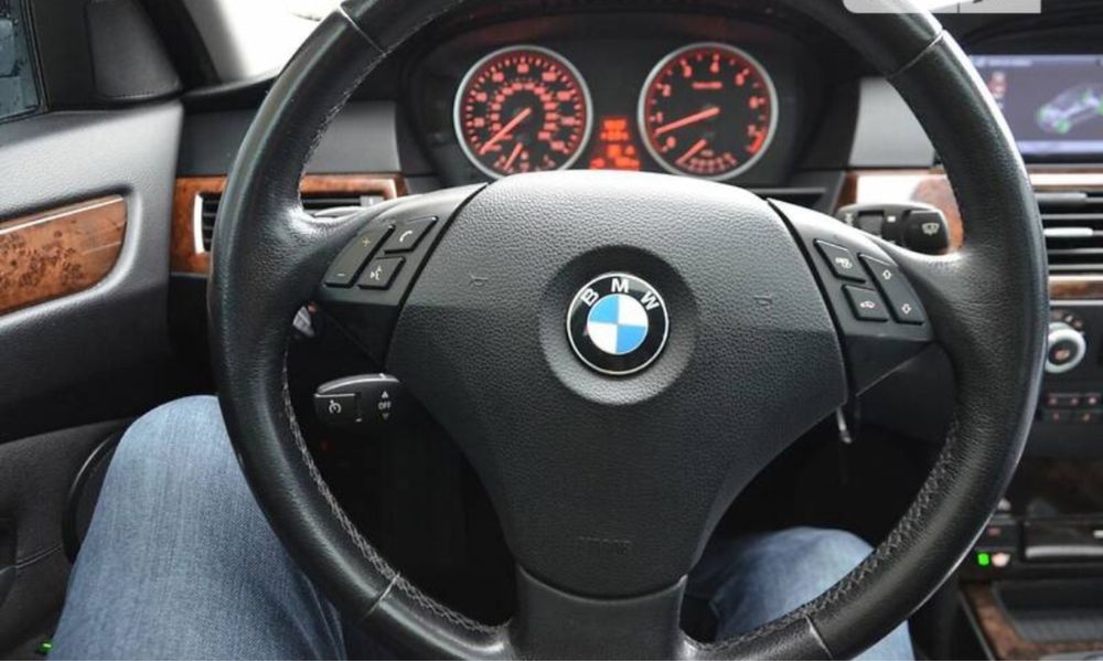 BMW 528i хорошее состояние