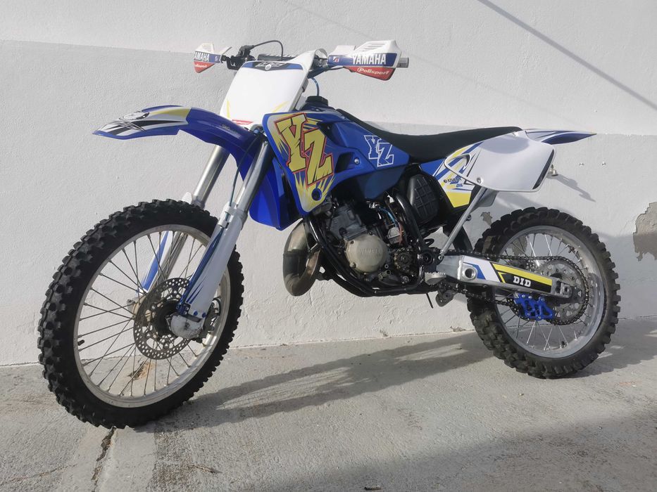 Yamaha yz 125 de 2001 restaurada