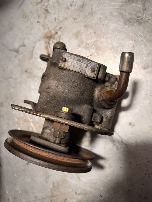 Pompa wspomagania BMW E28 E24 E23 M30 E12 635CSi M90 M88 535i 628CSi