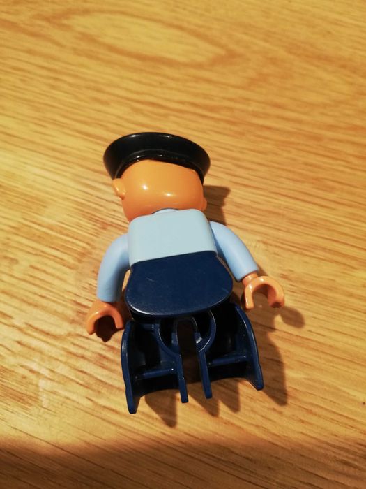 Klocek Duplo policjant Lego