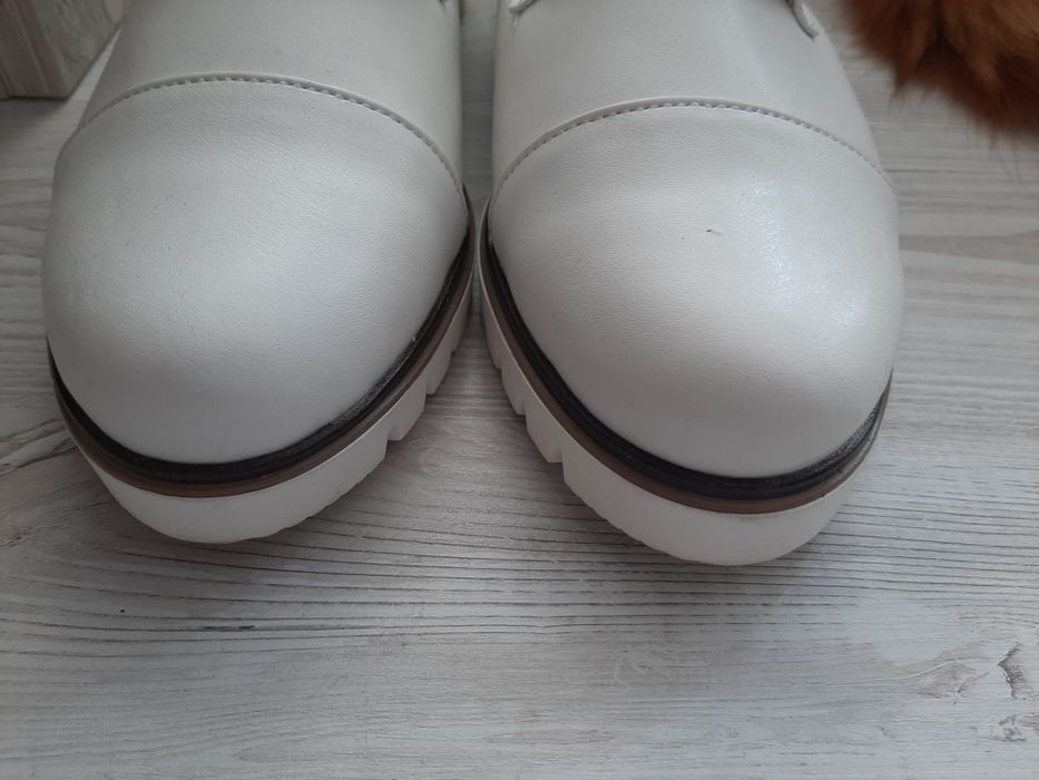 Белые зимние сапожки 39 р. Новые
