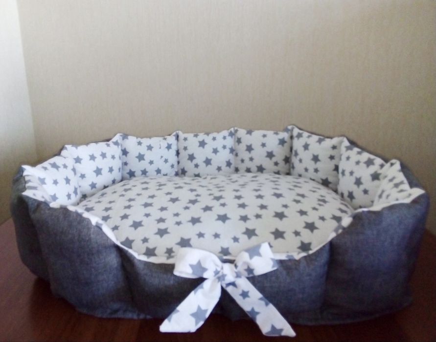 Лежаки для котів і собак