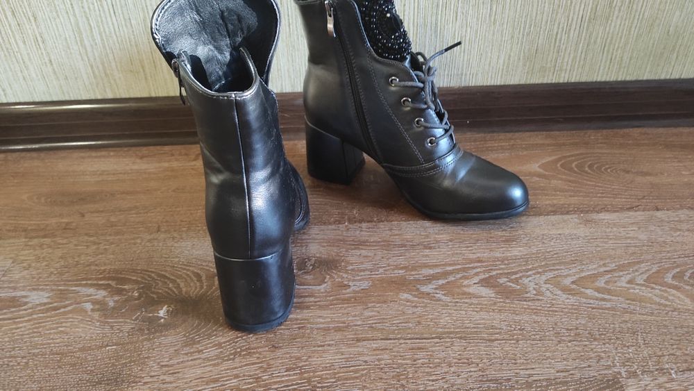 Ботильйони жіночі 40р.