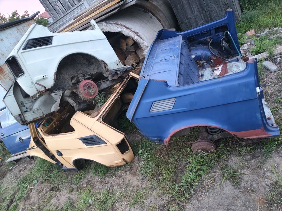 Tył Maluch Fiat 126p kanapa itp
