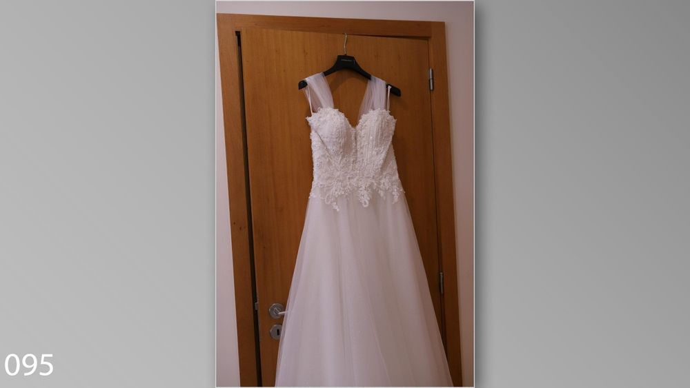 Vestido de noiva. Usado uma vez.