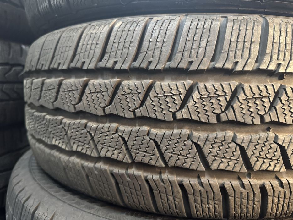 шини б.у225/55 R17C  Continental VanContactWinter склад шин